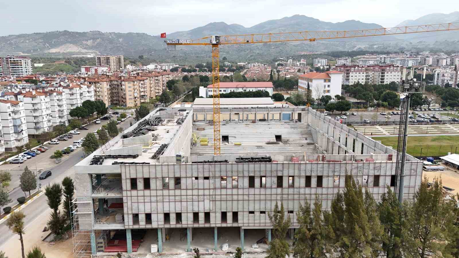 Aydın Büyükşehir Belediyesi Mimar Sinan Kapalı Spor Salonu inşaatı hızla sürüyor
