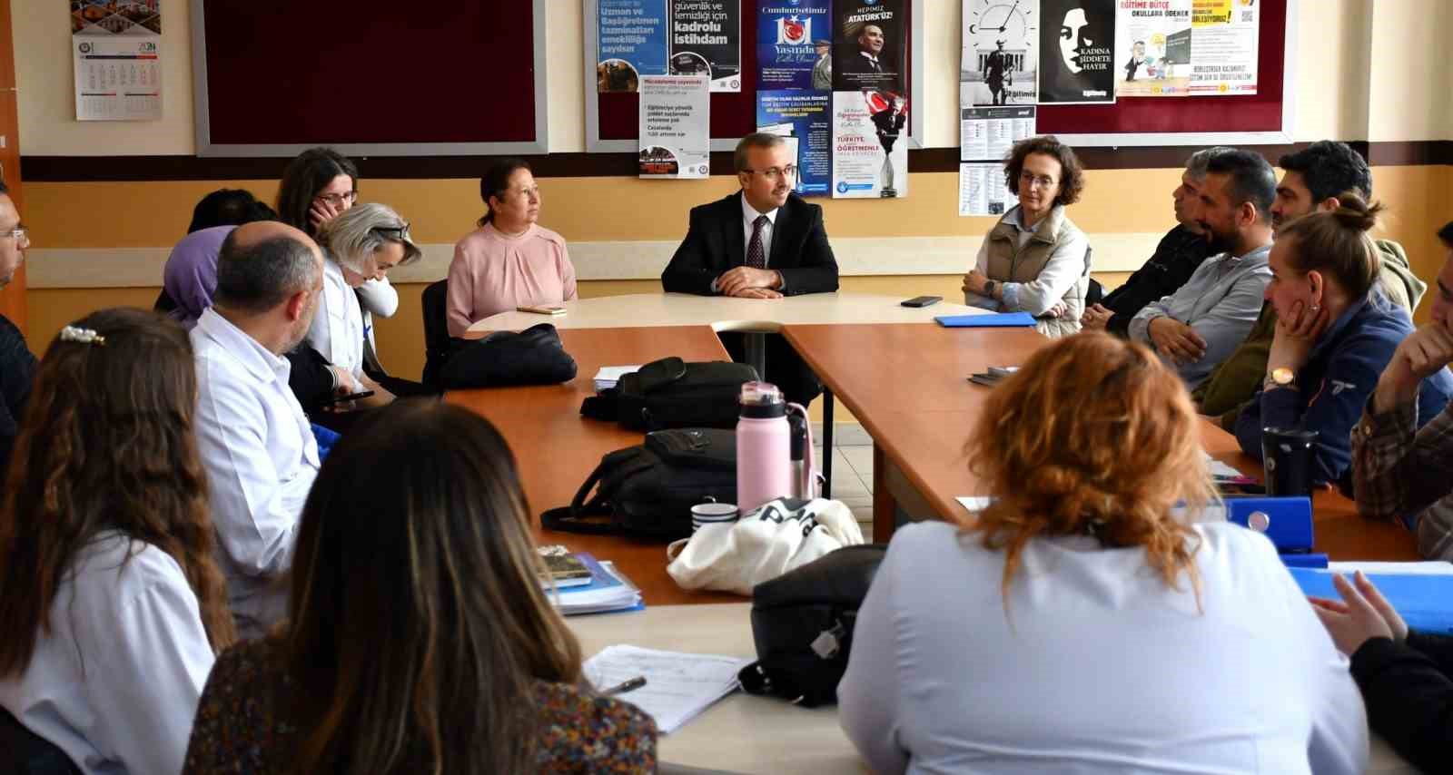 İl Milli Eğitim Müdürü Sinan Aydın okul ziyaretlerini sürdürüyor