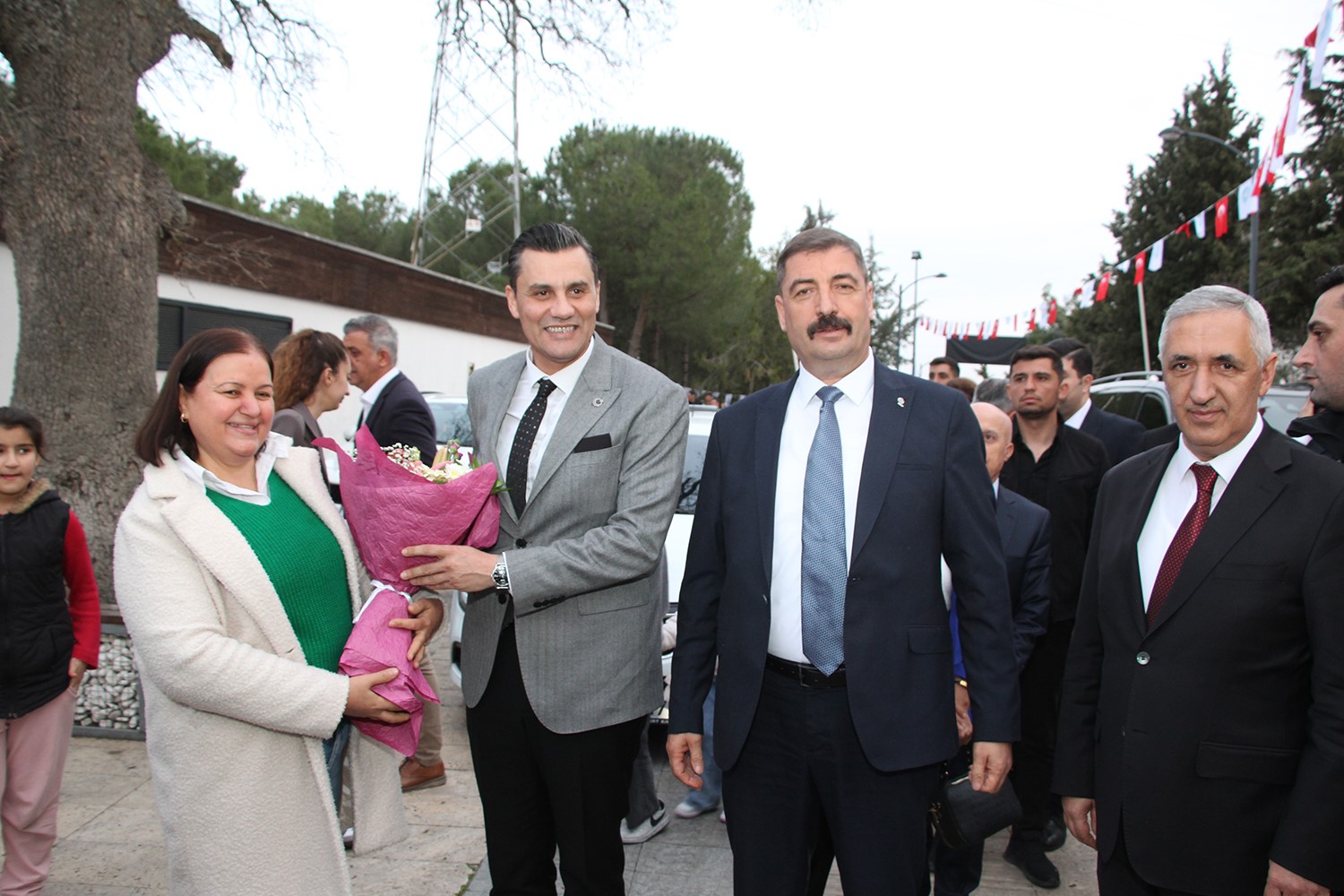 Kulalılar Kadir Gecesi’nde Yunus’un gönül sofrasında buluştu