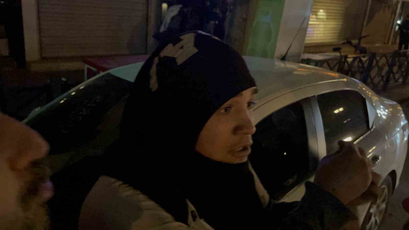 Y&uuml;r&uuml;y&uuml;ş sonrası olaysız dağılan gruptan ayrılıp trafiği engellediler
