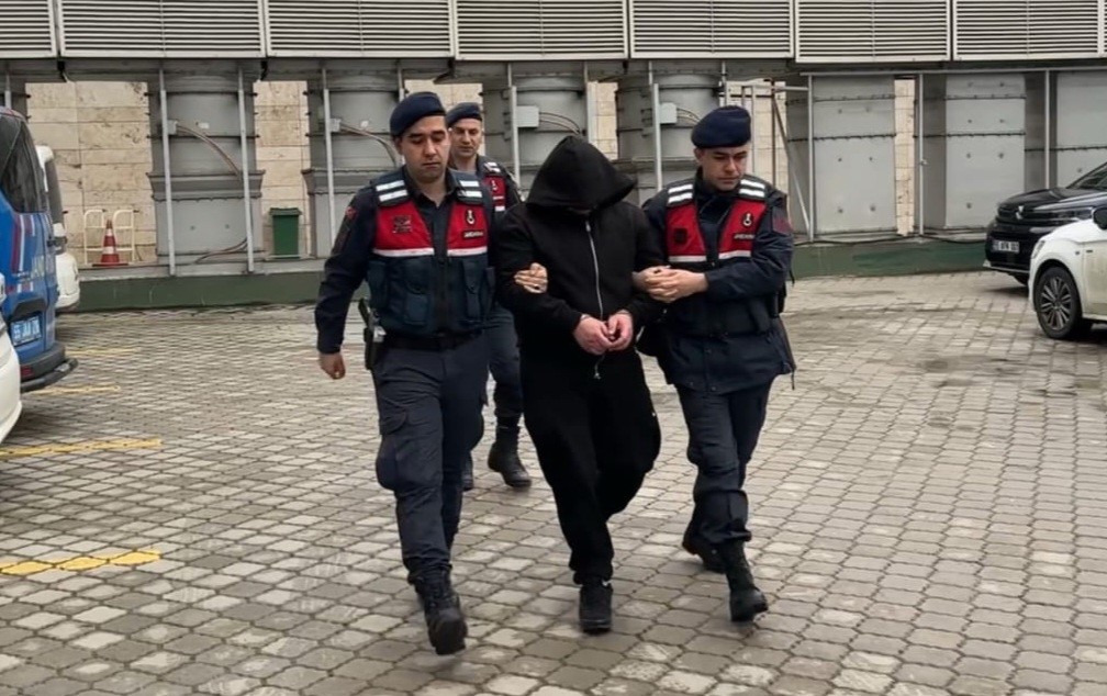 Samsun’da 231 elektronik sigara görünümünde likit esrarla yakalanan şahıs tutuklandı