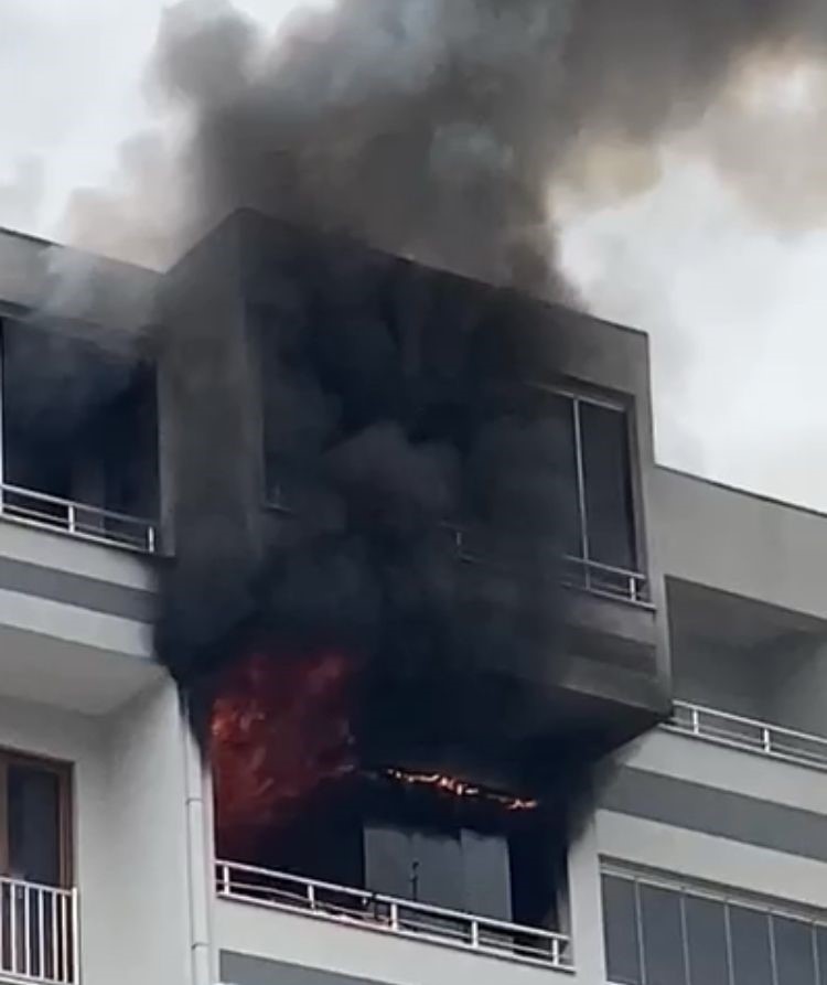 Yangında can pazarı, mahsur kalanlar tek tek kurtarıldı
