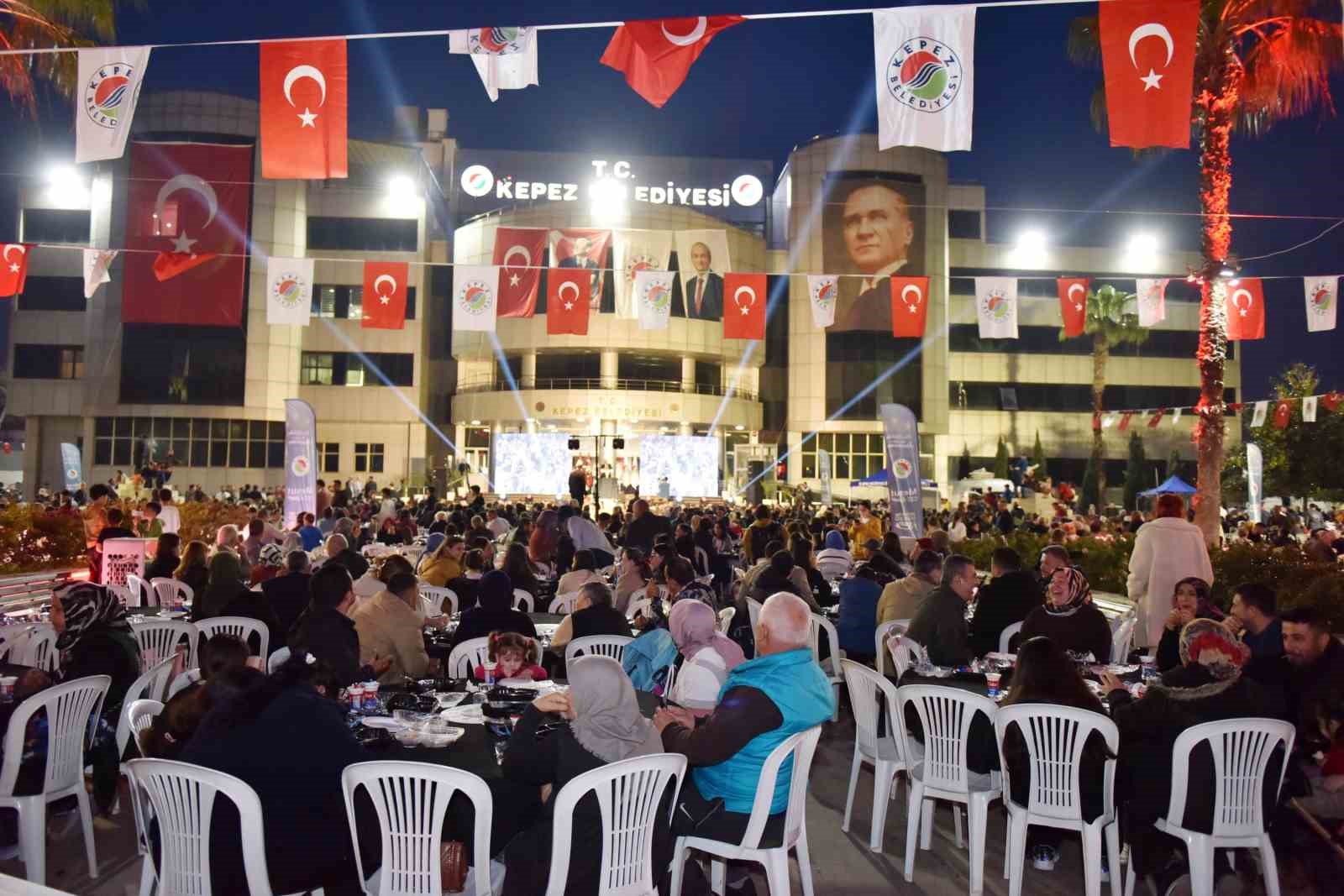 Kepez Belediyesi Kadir Gecesi&rsquo;nde iftarda buluştu

