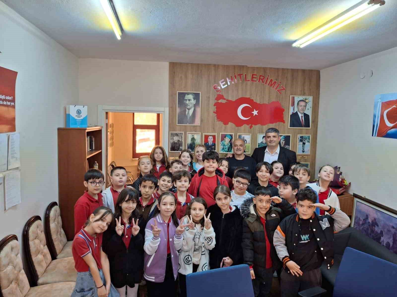Bozüyük’te 4. sınıf öğrencilerinden şehit ailelerine ve gazilere duygulandıran mektup