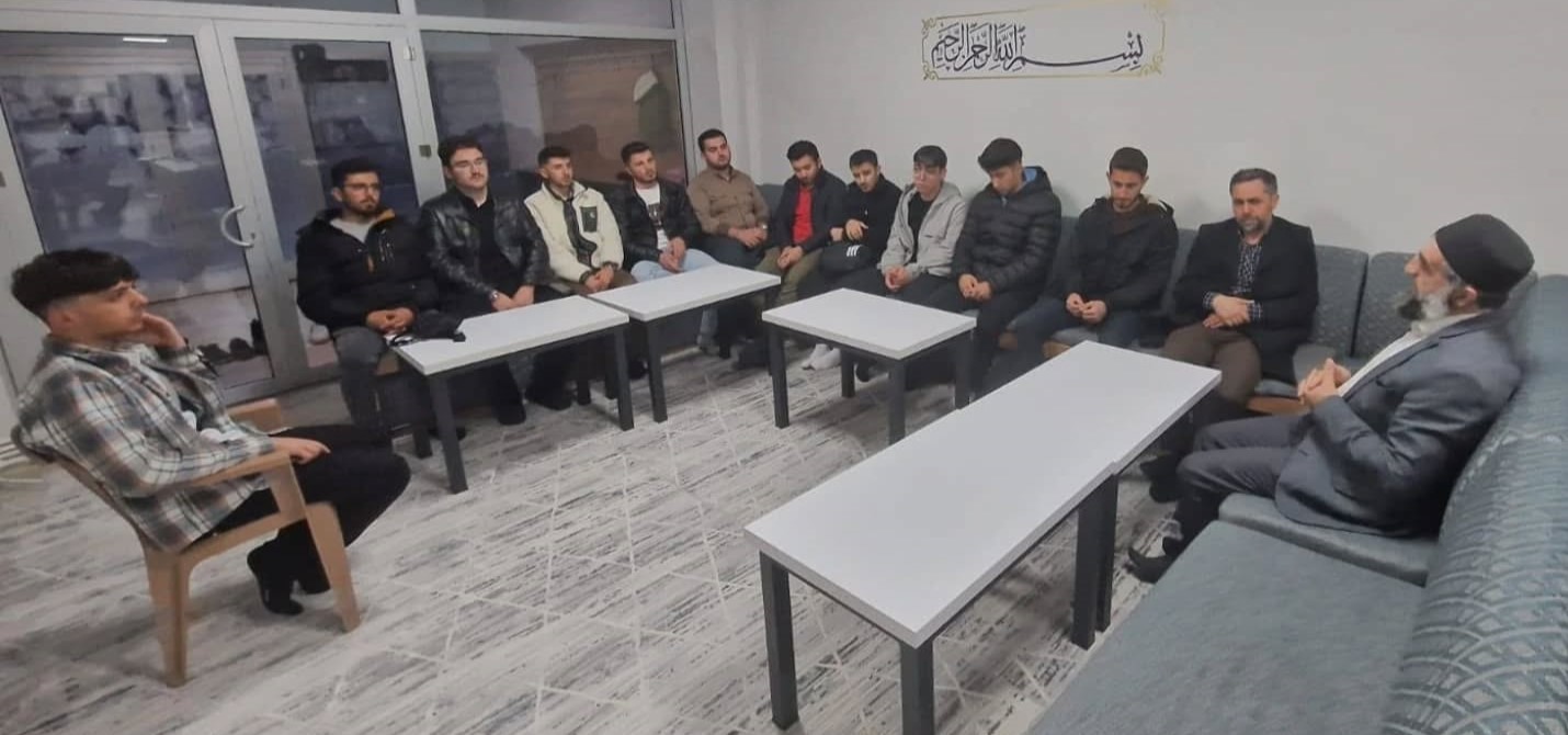 Bayburt&rsquo;ta iftardan sahura gen&ccedil;lik buluşması
