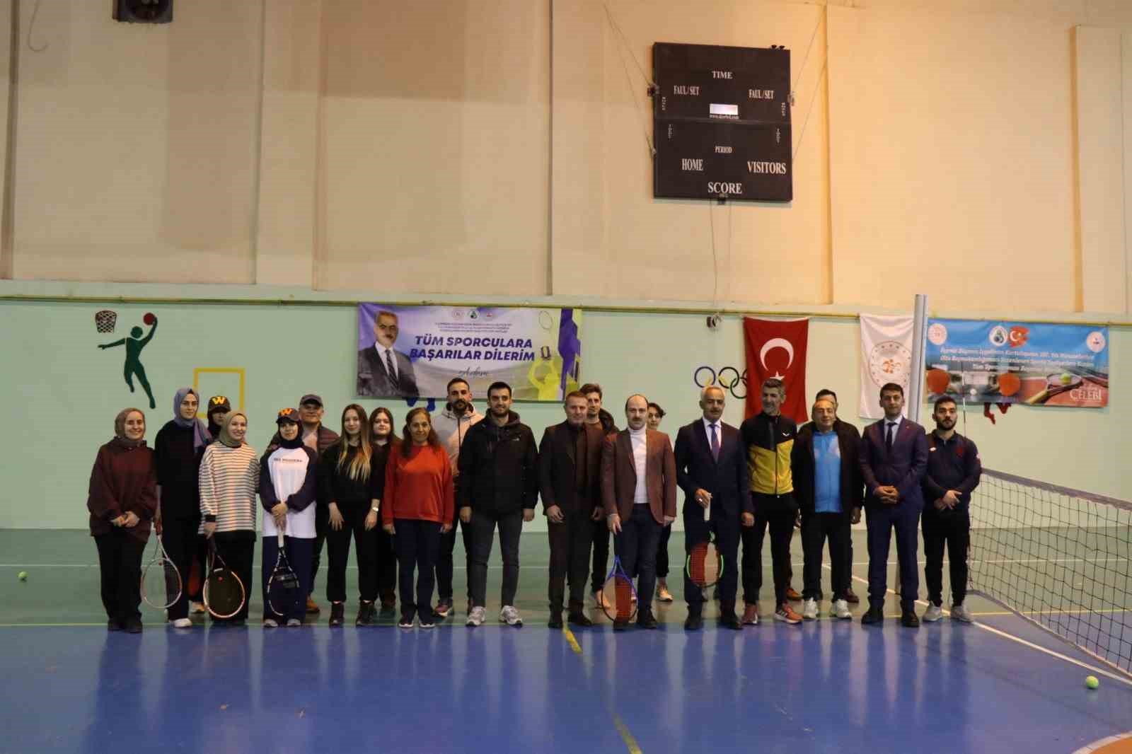 Oltu’da tenis turnuvası