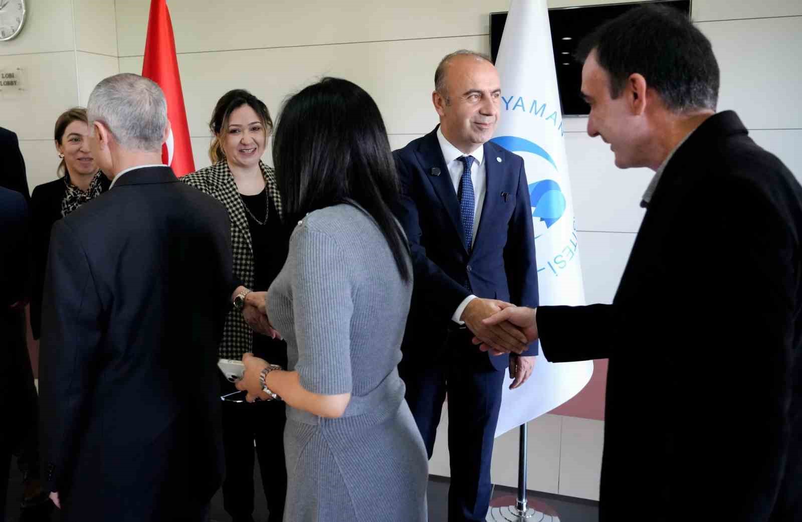 Üniversitede bayramlaşma töreni düzenlendi