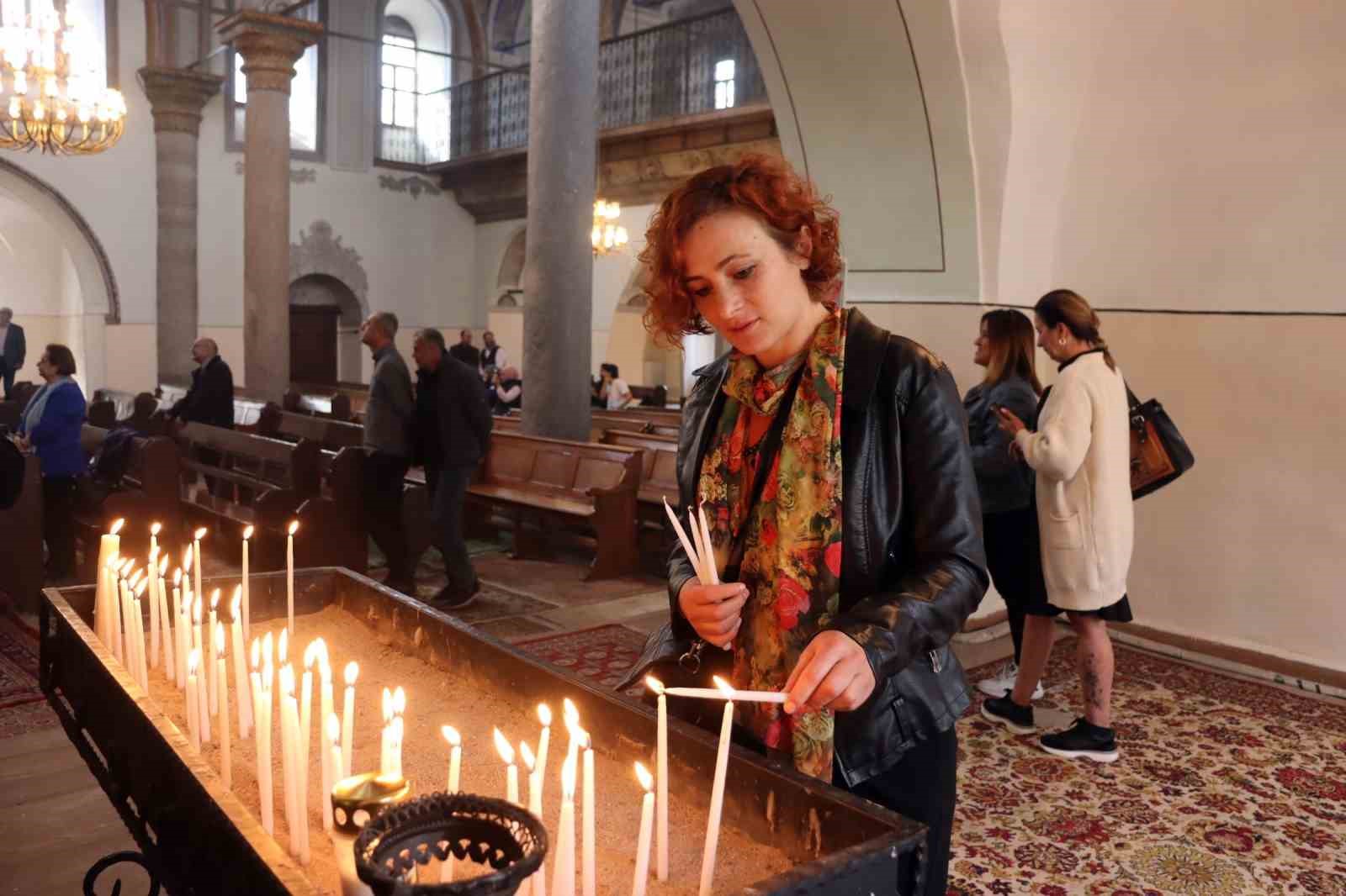 Ermeniler Miçing ayininde buluştu