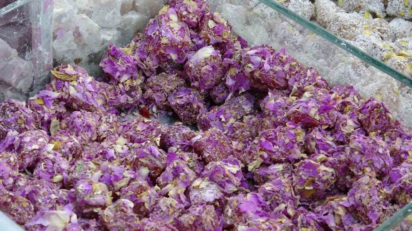 Isparta’da bayram öncesi gül lokumu satışları arttı