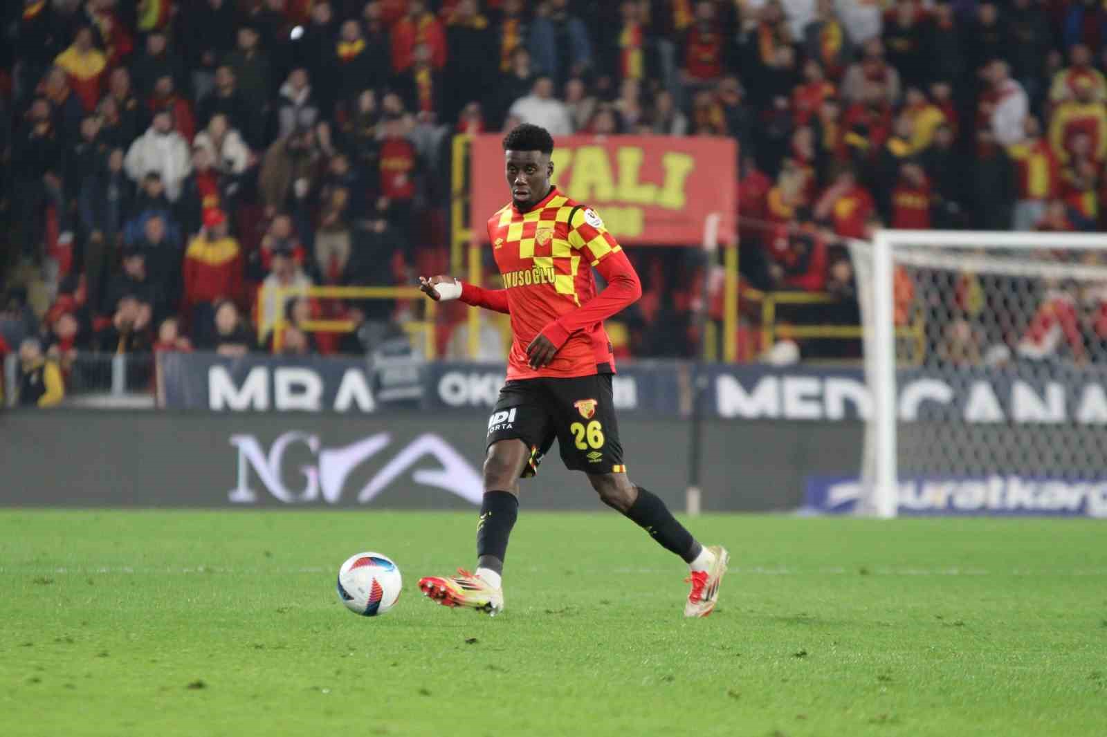 Malcom Bokele: "Tereddüt etmeden Göztepe’ye imza attım"