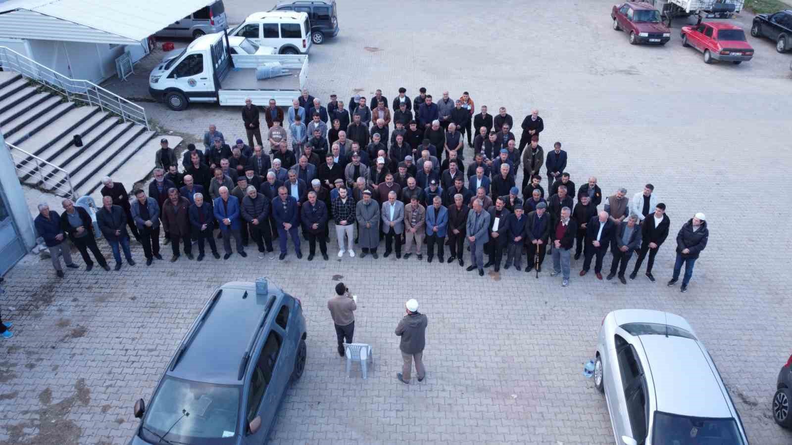 Yozgatlı çiftçiler yağmur duasına çıktı