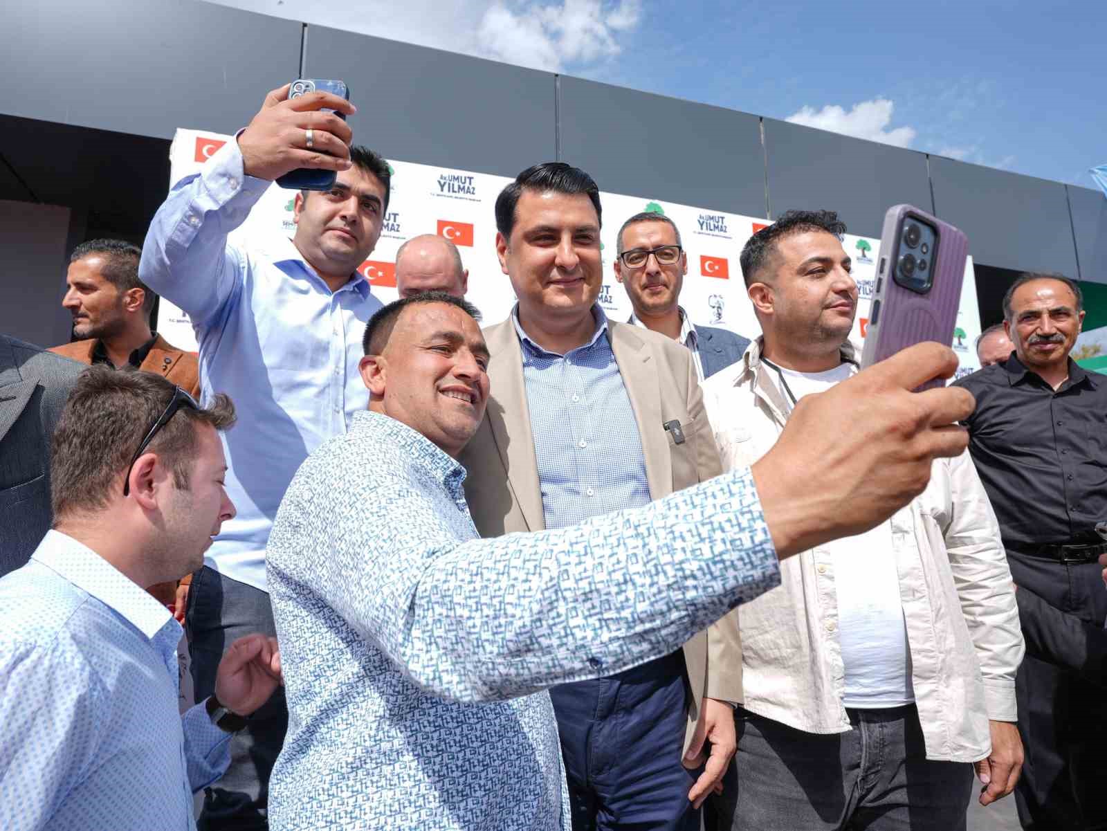 Başkan Yılmaz, şof&ouml;rlerin kadro hayalini ger&ccedil;ekleştirdi
