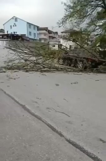 Kocaeli’de toz fırtınası zor anlar yaşattı: O anlar kamerada
