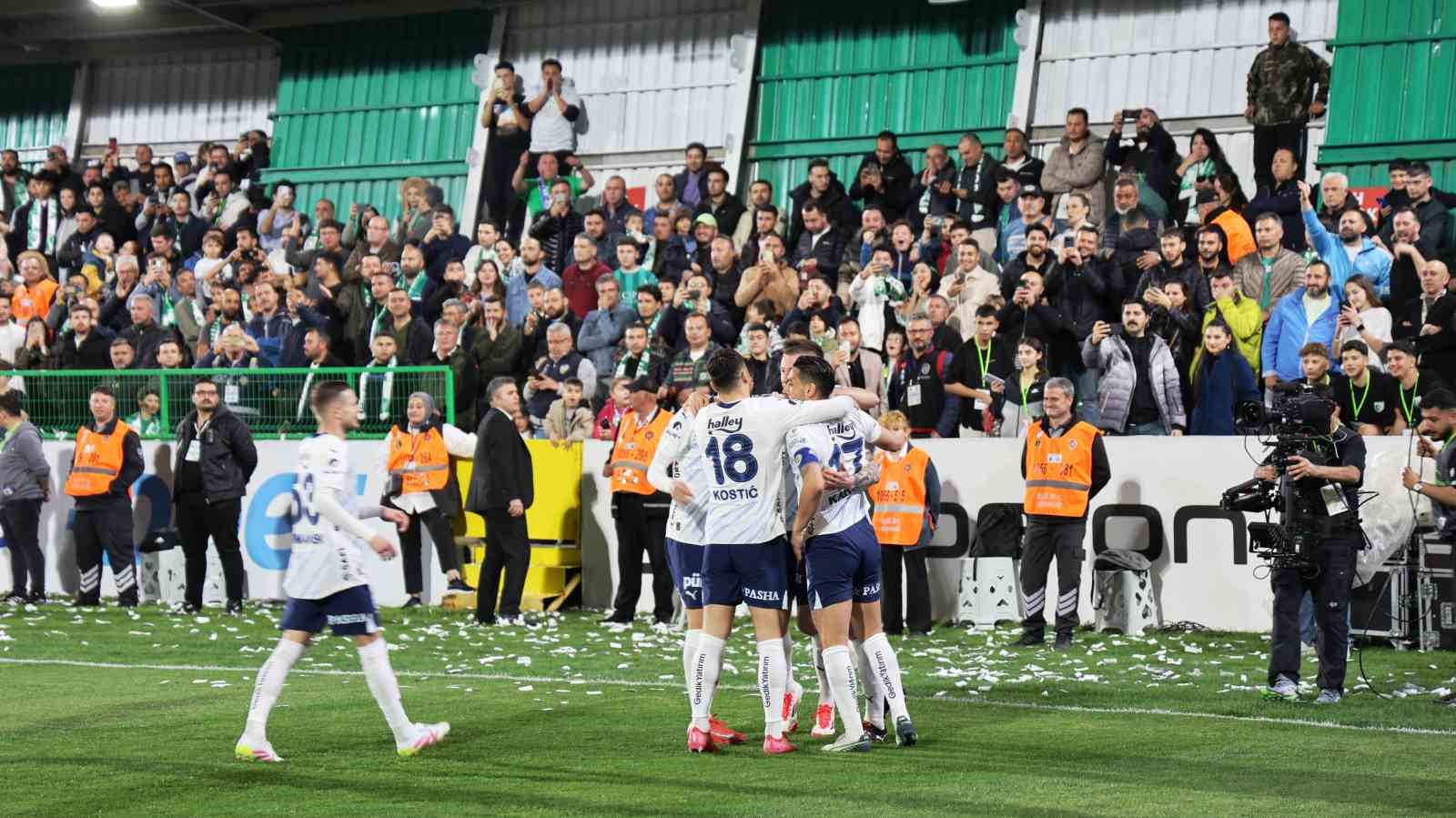 Fenerbahçe’den derbi öncesi gollü galibiyet
