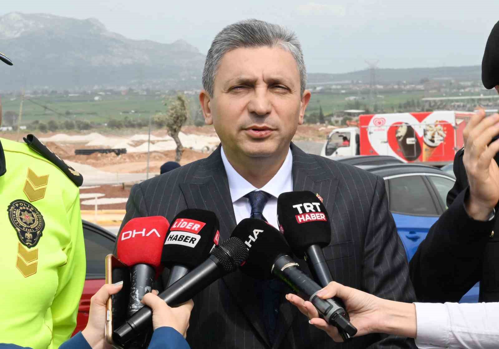 Antalya’da bayram yoğunluğu: Kent girişinde araç kuyrukları oluştu