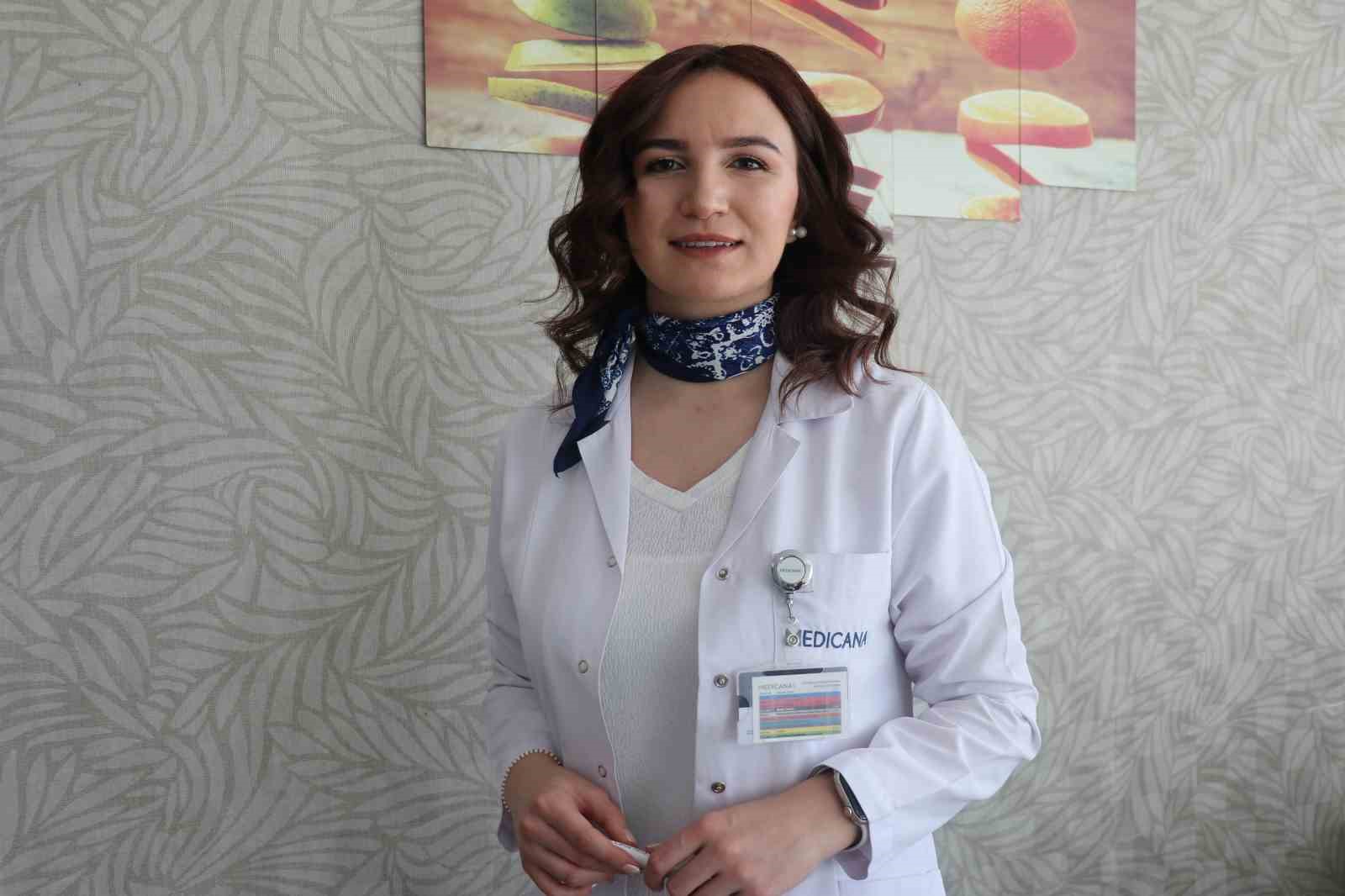 Uzmanı uyardı, bayramda beslenmeye dikkat