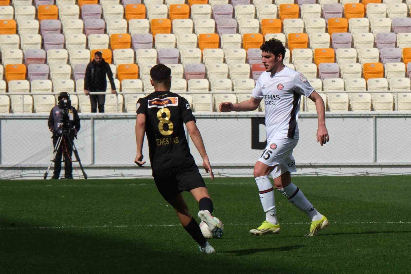 Trenyol 1. Lig: Yeni Malatyaspor: 0 - Fatih Karag&uuml;mr&uuml;k: 2
