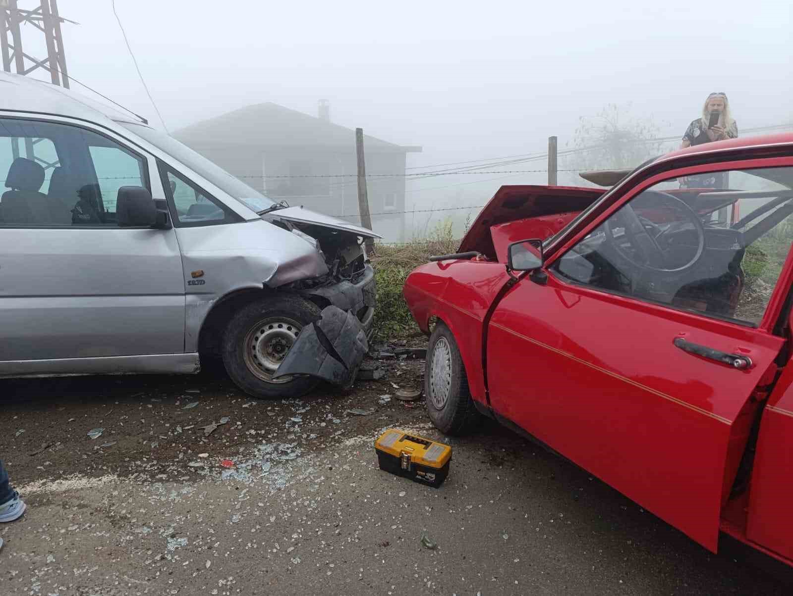 Ordu’da otomobiller çarpıştı: 3’ü ağır 6 yaralı