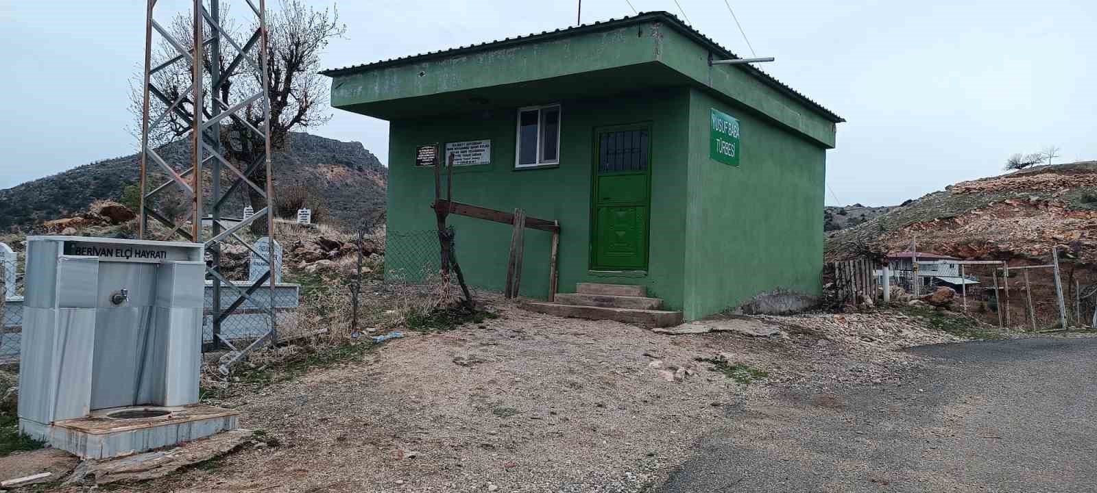 Yusuf Baba Türbesi eksiklerinin giderilmesini bekliyor