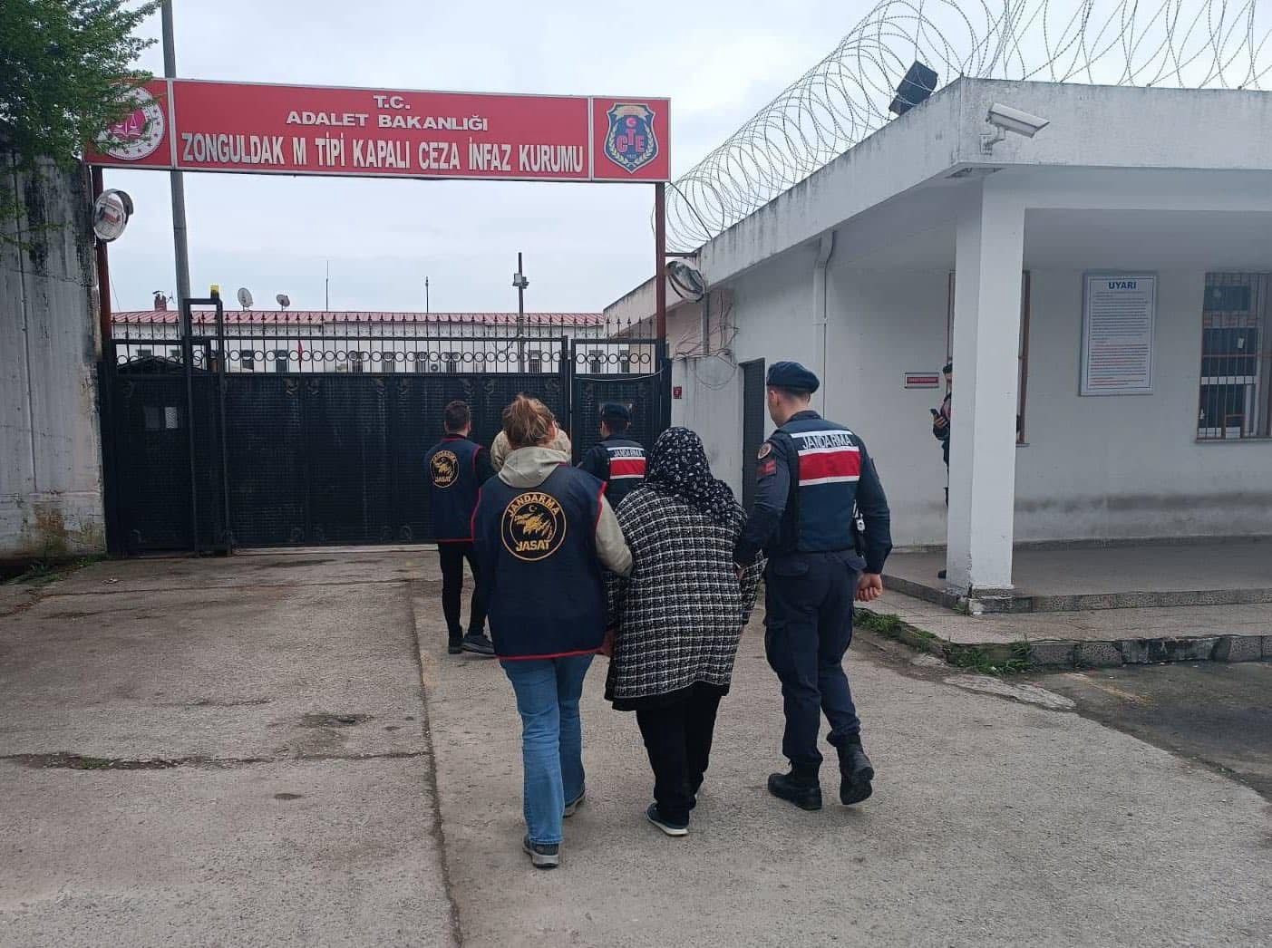 Zonguldak&rsquo;ta 21 su&ccedil;tan aranan zanlı yakalandı
