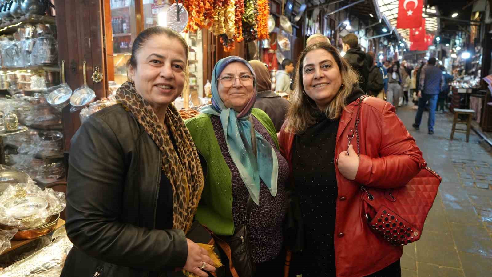 Boykot Gaziantep&rsquo;e uğramadı: &Ccedil;arşı-pazardaki yoğunluk dikkat &ccedil;ekti
