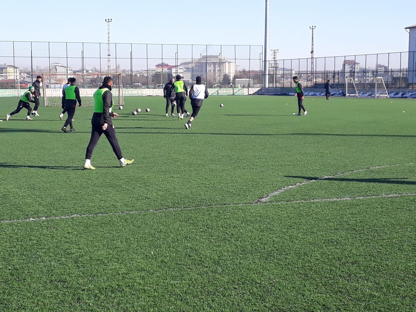 Kars 36 Spor, Arhavi 08 Spor ma&ccedil;ı hazırlıklarını s&uuml;rd&uuml;r&uuml;yor
