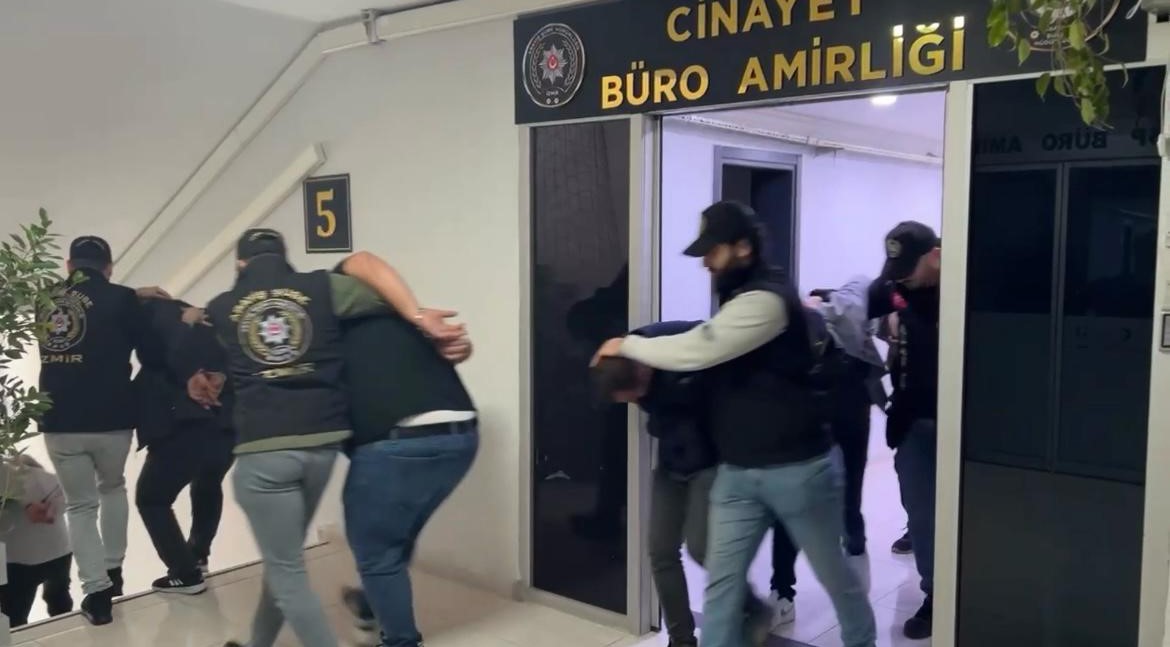 İzmir’de silahlı kavga: 3 ölü, 7 tutuklama