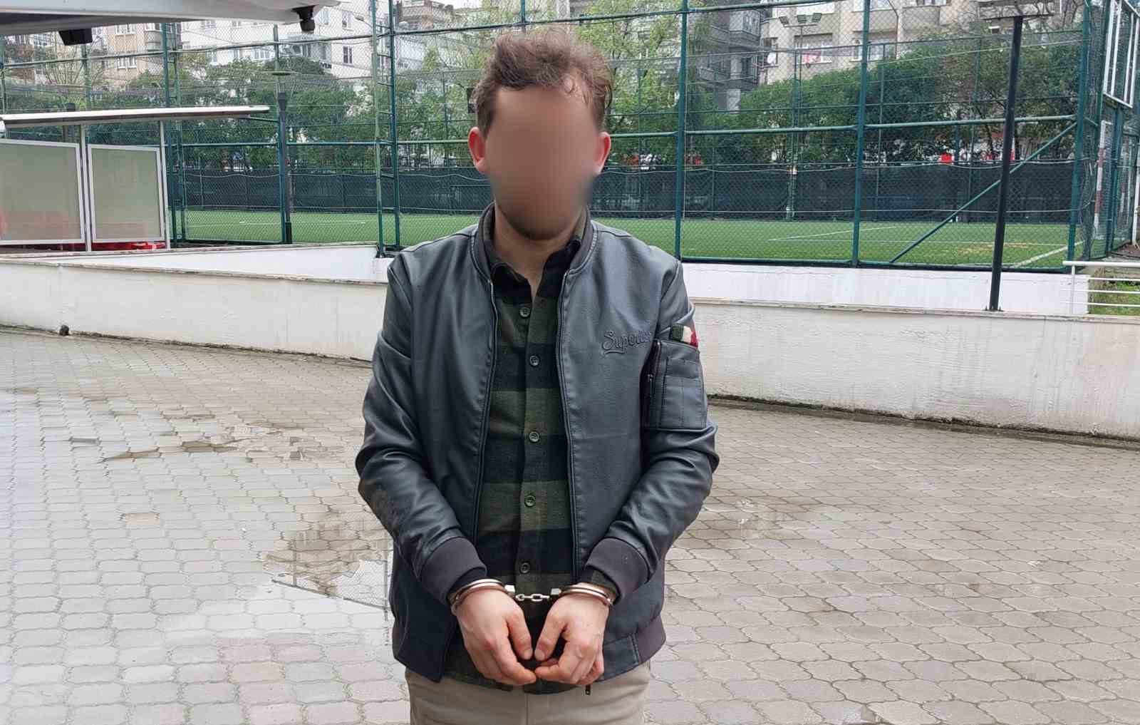 Kaçarken polis araçlarına çarpan alkollü sürücü yakalandı