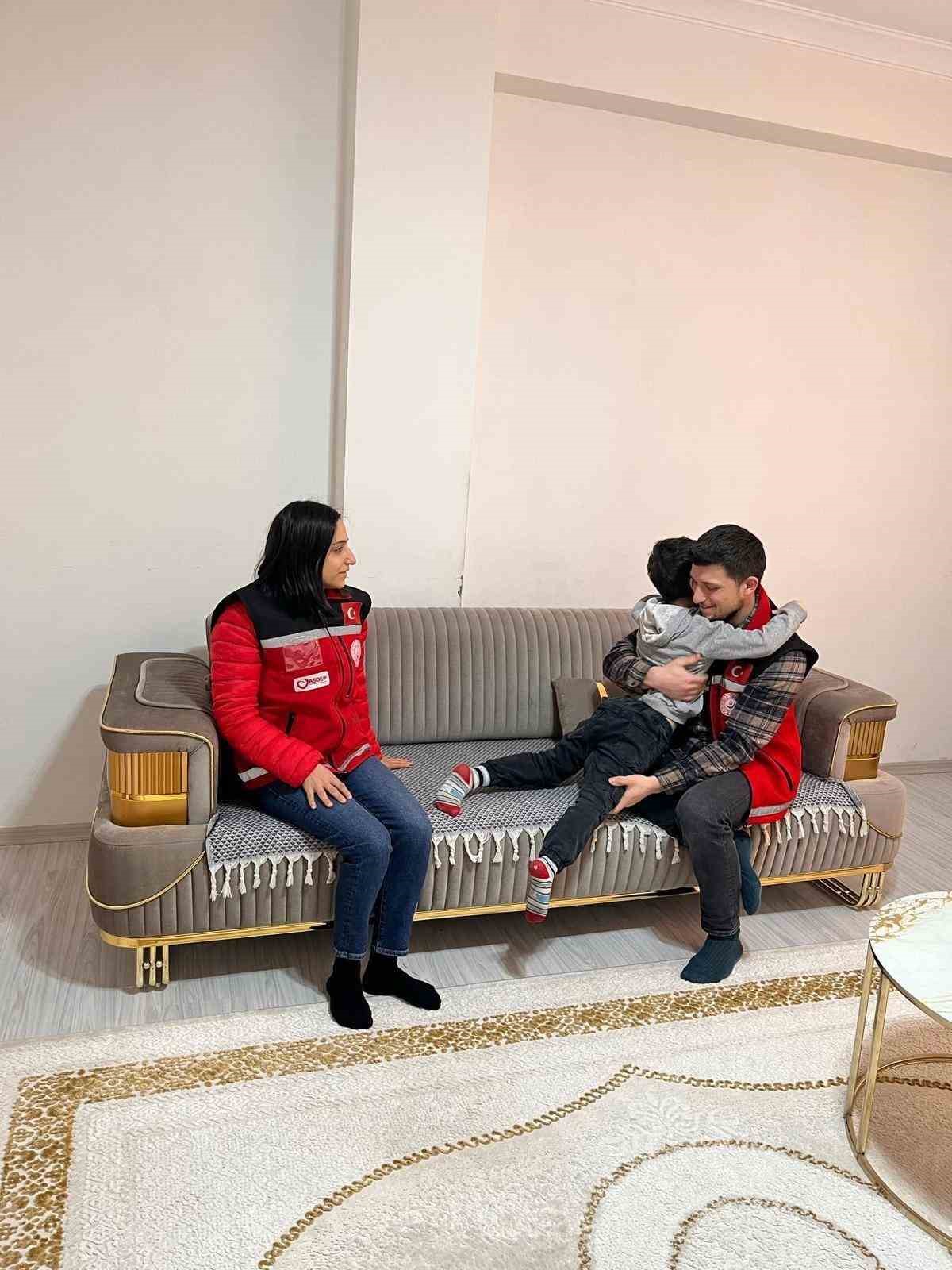 Varto&rsquo;da otizmli bireyler ziyaret edildi
