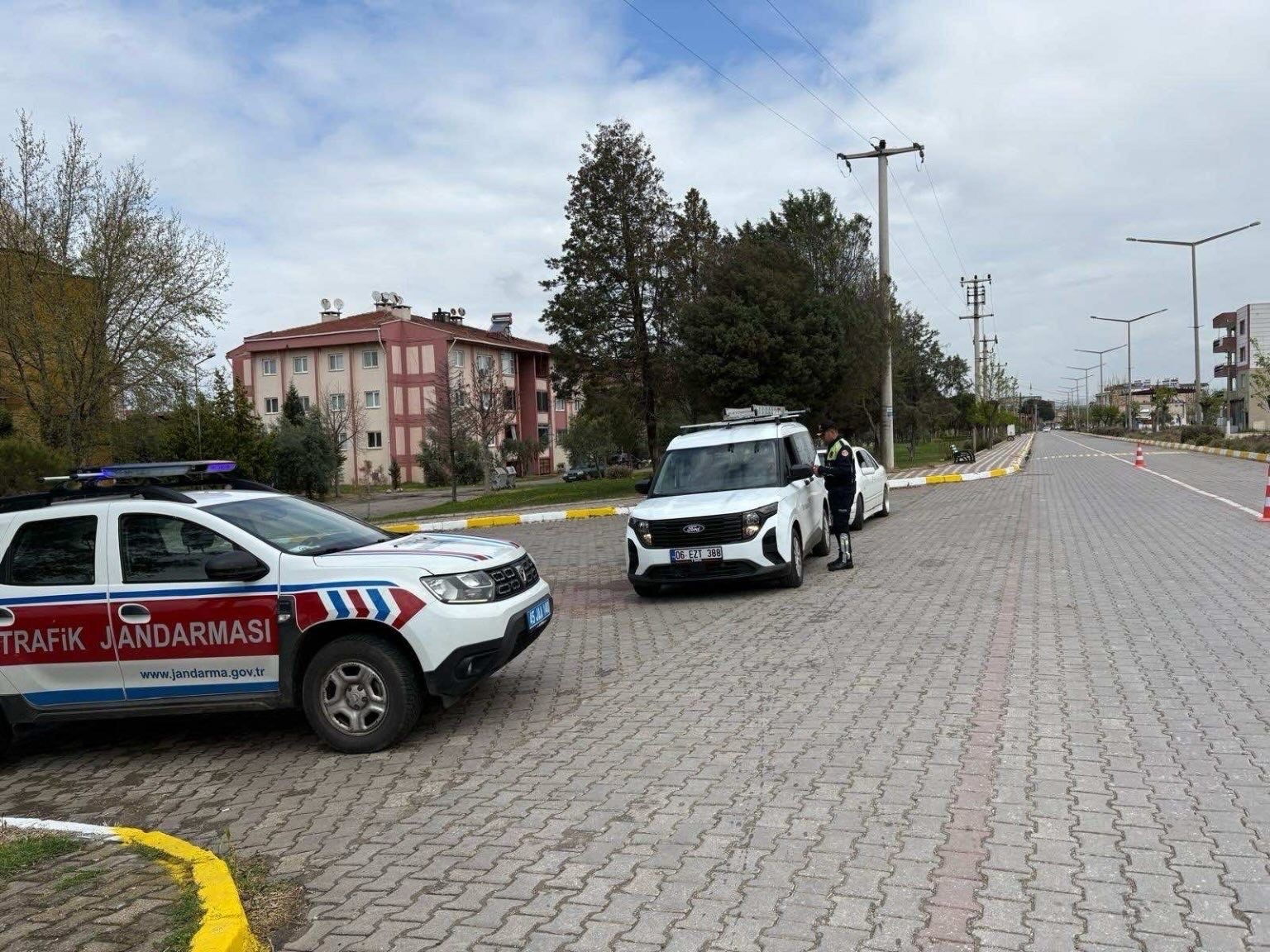 Bayram trafiğinde denetimler hız kesmiyor
