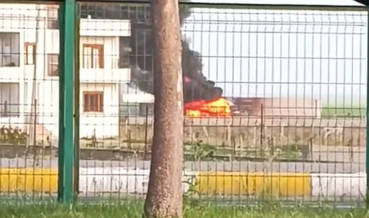 Mardin’de akaryakıt doldurulan iki tır alev alev yandı: 2 yaralı