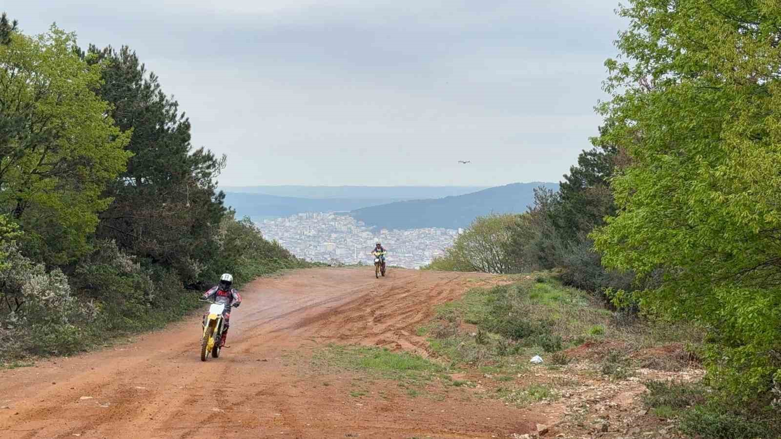 Aydos’ta motokros yarışı düzenlenmesi için yetkililere çağrı