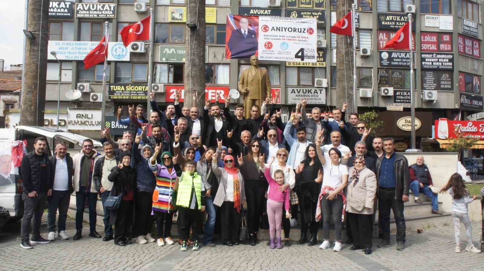 Alparslan Türkeş’in vefat yıl dönümünde Edremit’te lokma ve pilav hayrı düzenlendi