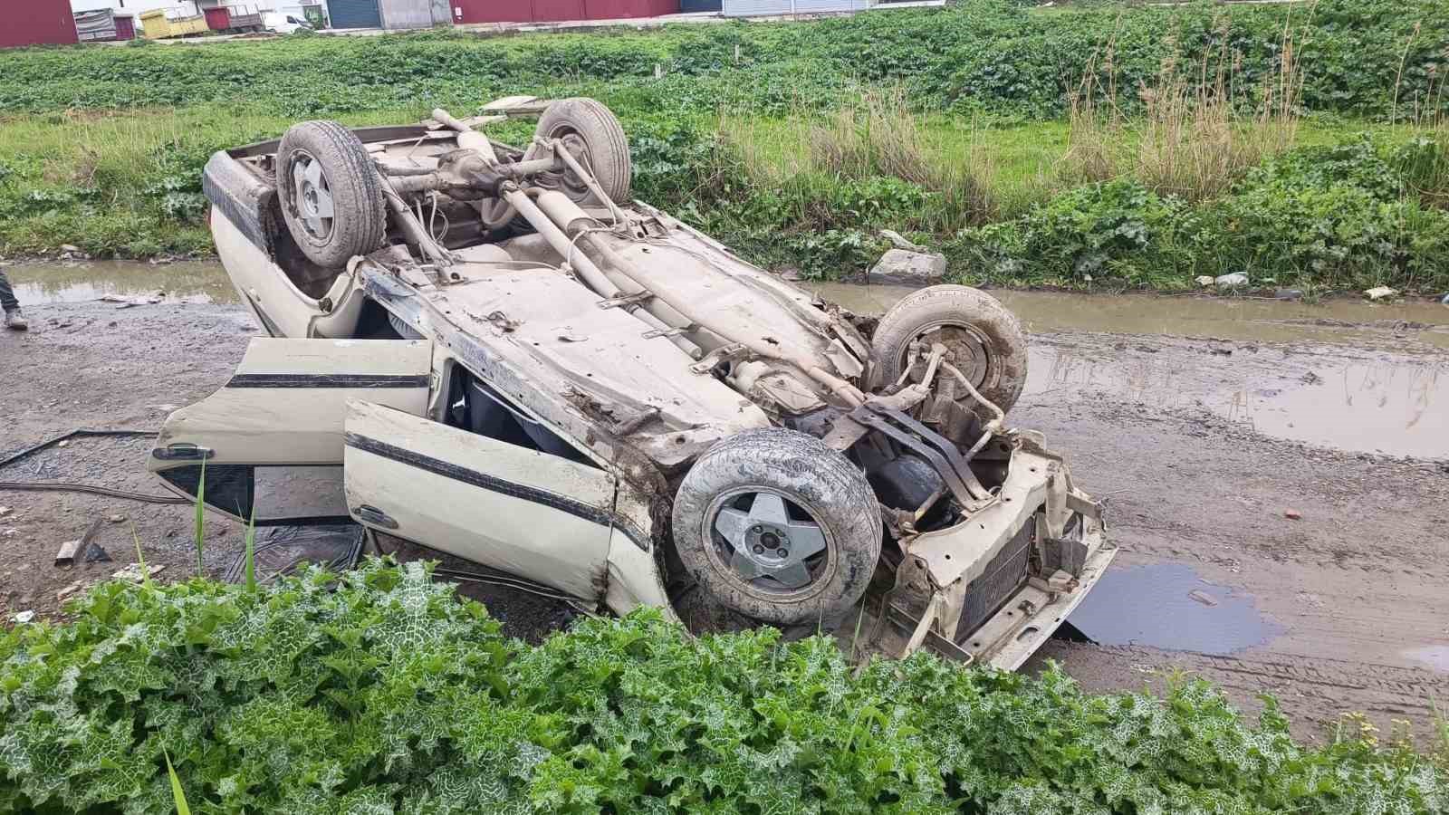 Manisa’da takla atan otomobil çalıntı çıktı