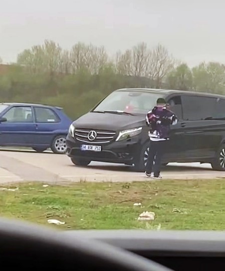 Polis &ccedil;akar kullanan minib&uuml;s&uuml; affetmedi: 285 bin TL ceza
