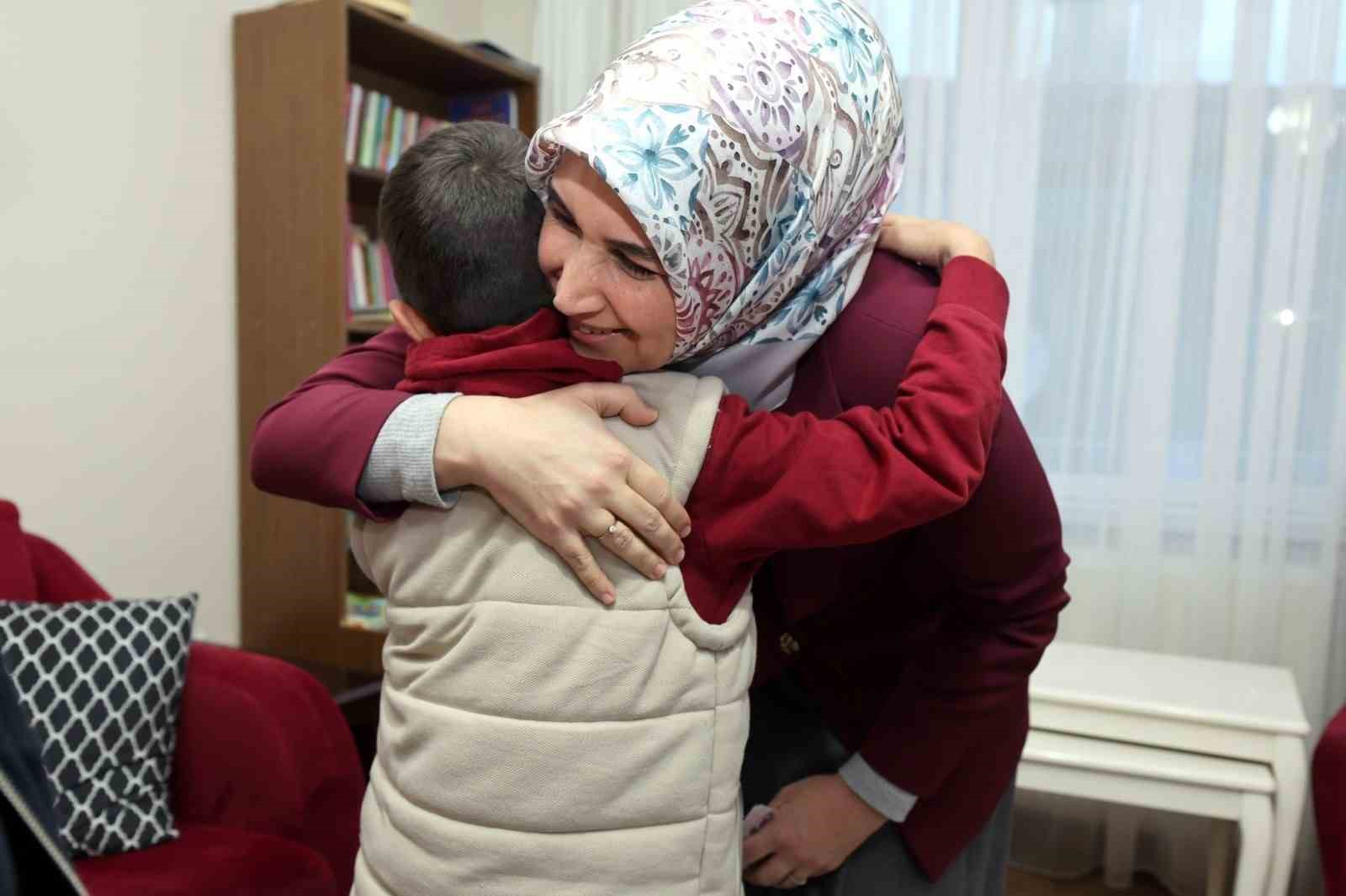 Vali Yiğitbaşı’nda Sevgi Evleri’ndeki çocuklara bayram sürprizi