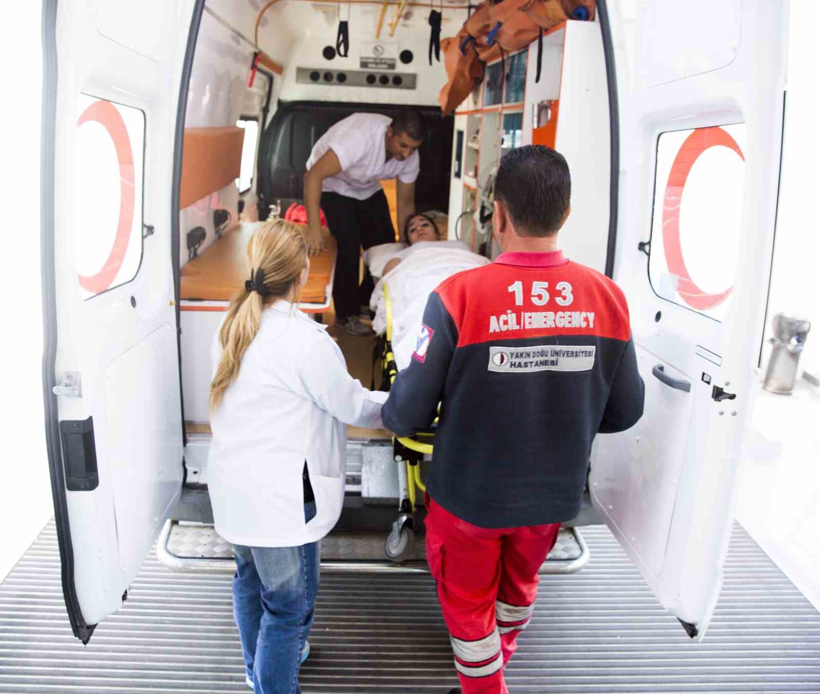 Kalp krizi geliyorum demez