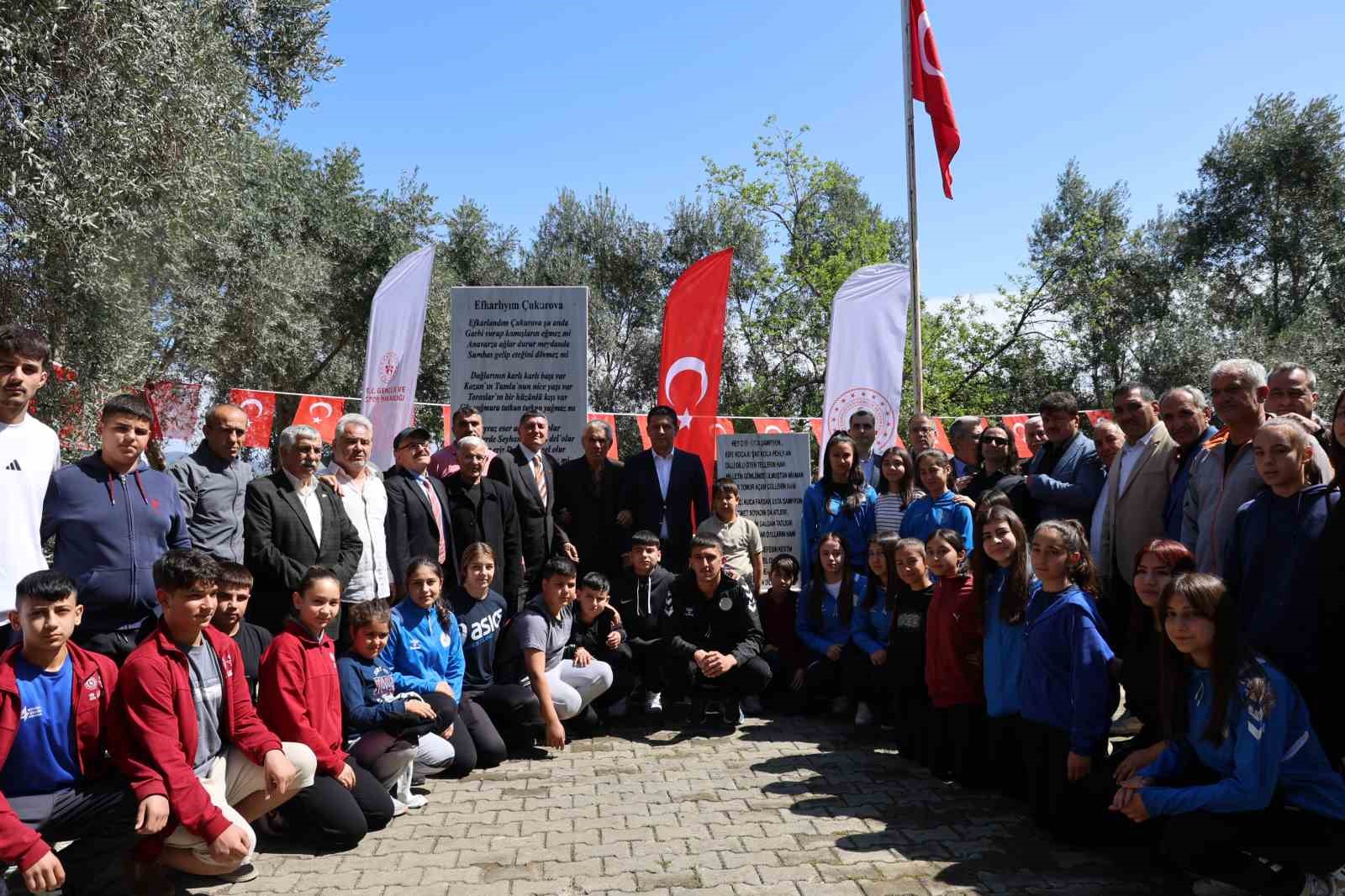Dünya ve Olimpiyat şampiyonu İsmet Atlı, kabri başında anıldı