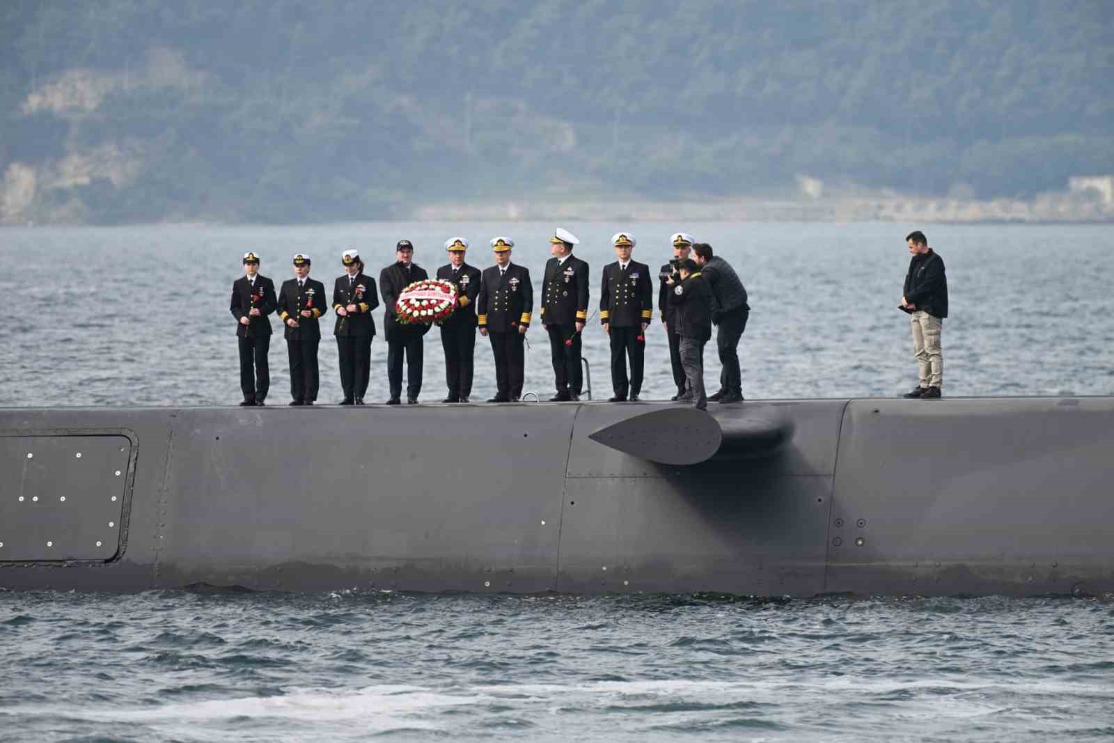 ‘TCG Dumlupınar’ ve ‘TCG Atılay’ denizaltısı şehitleri anıldı