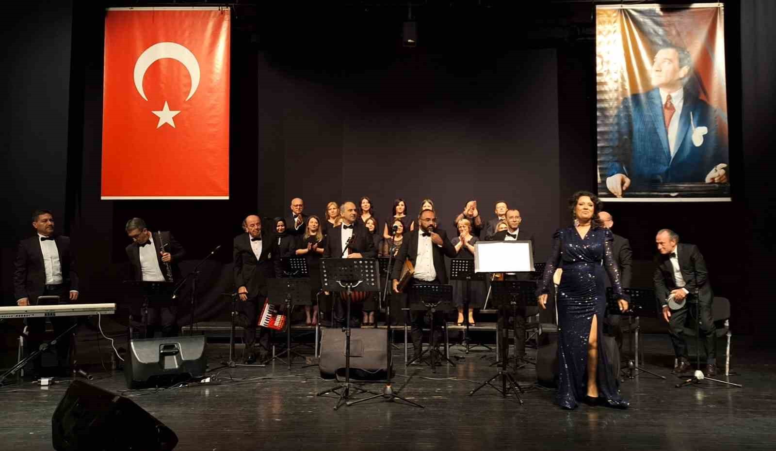 Nilüfer 30 Ağustos Zafer Türk Sanat Müziği topluluğu ikinci konsere hazırlanıyor