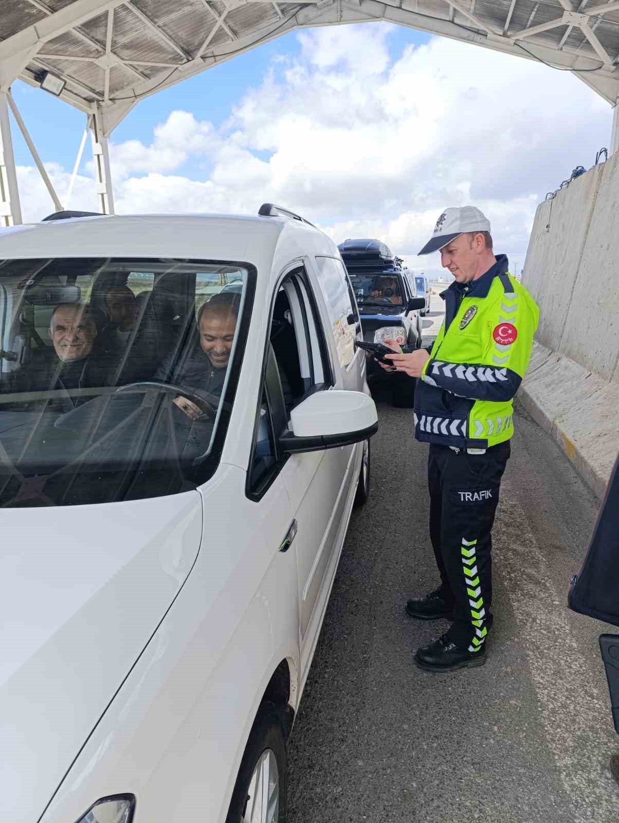 Ağrı&rsquo;da yollarda g&uuml;venlik &ouml;nlemleri artırıldı
