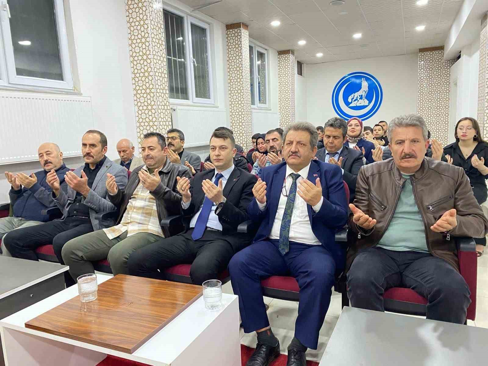 Kütahya Ülkü Ocakları, Alparslan Türkeş’i anma programı düzenledi