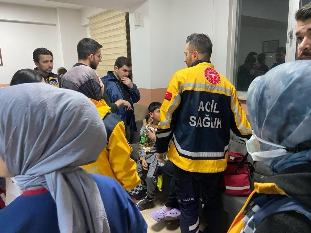 Aksaray&rsquo;da 12 aracın karıştığı zincirleme kaza: 10 yaralı
