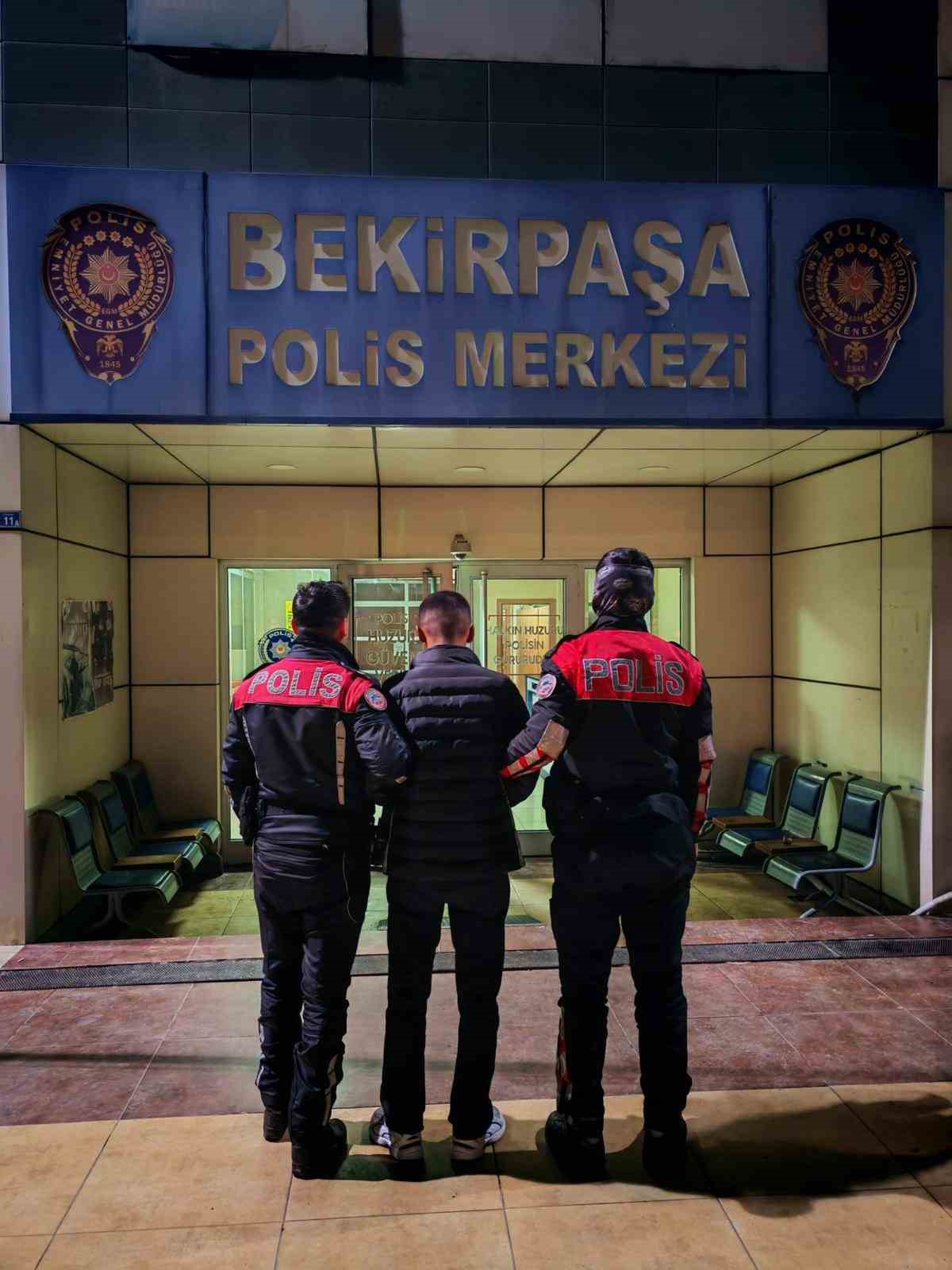 Şüphe üzerine durdurulan şahsın üzerinden uyuşturucu ele geçirildi