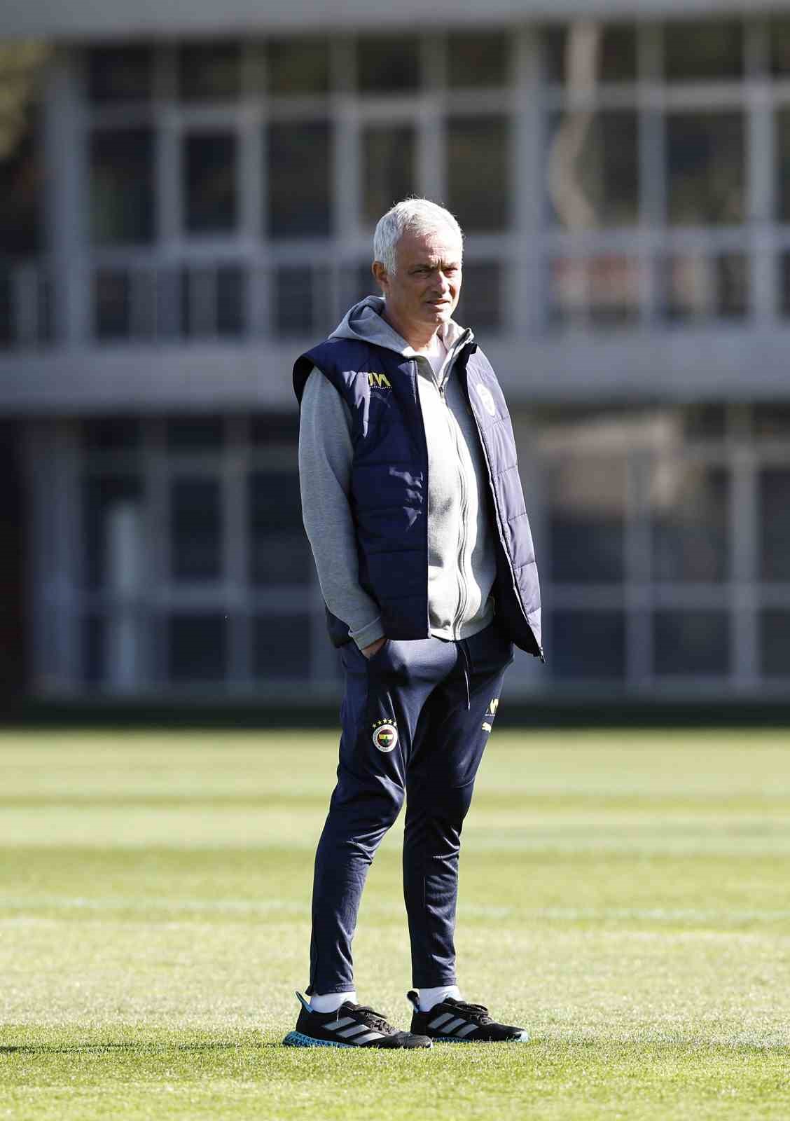 Fenerbahçe, Trabzonspor maçı hazırlıklarını tamamladı