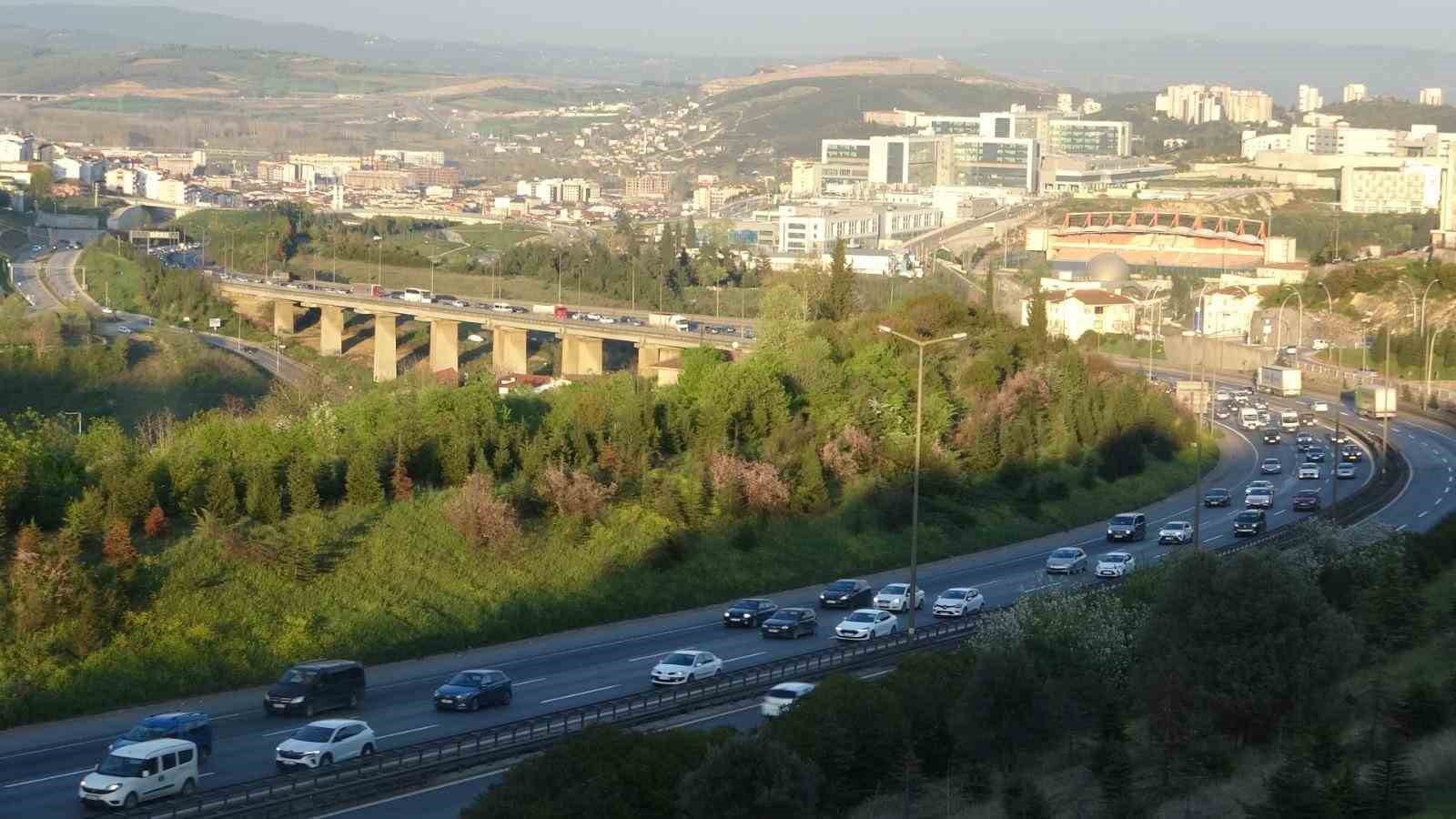 İstanbul istikametine yoğun trafik
