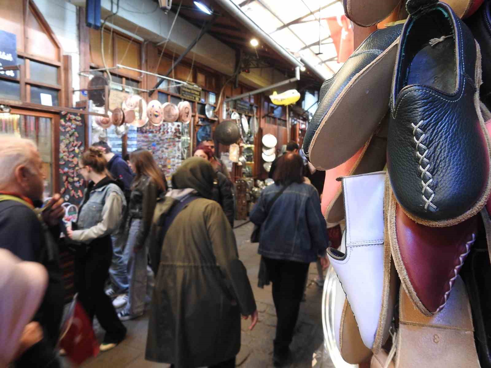 Gaziantep&rsquo;teki yerli turist yoğunluğu esnafa &ccedil;ifte bayram yaşattı
