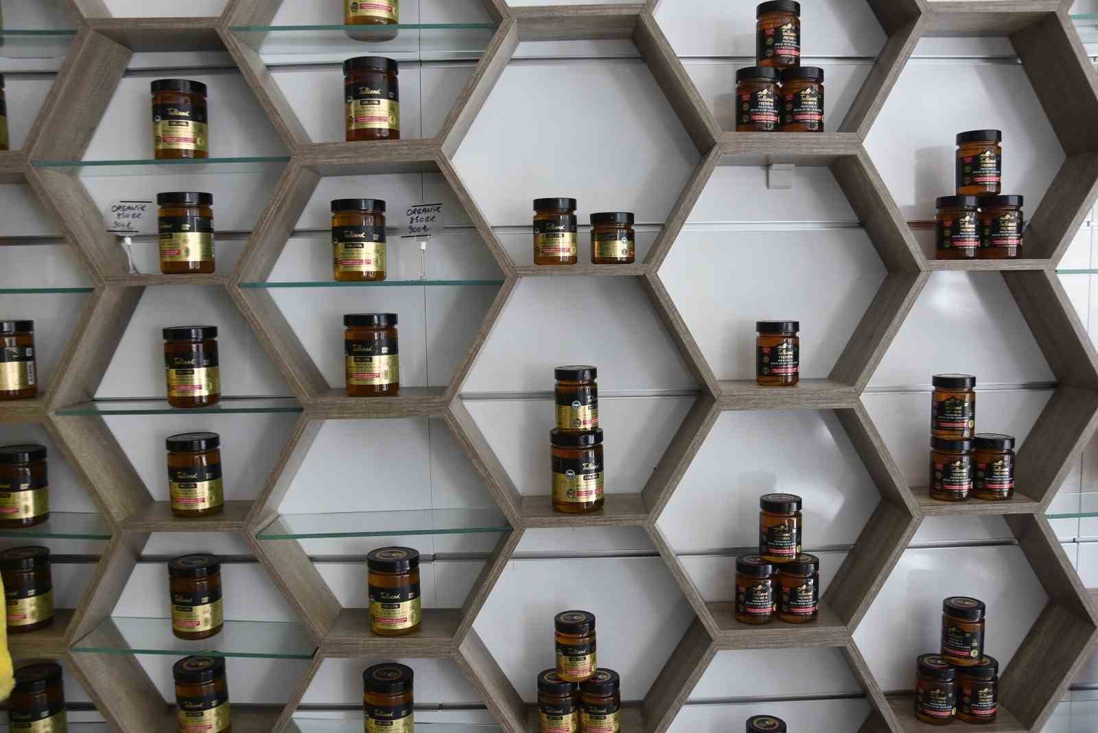 ’Altın Bal’ ödülü alan Bitlis balı Avrupa raflarında