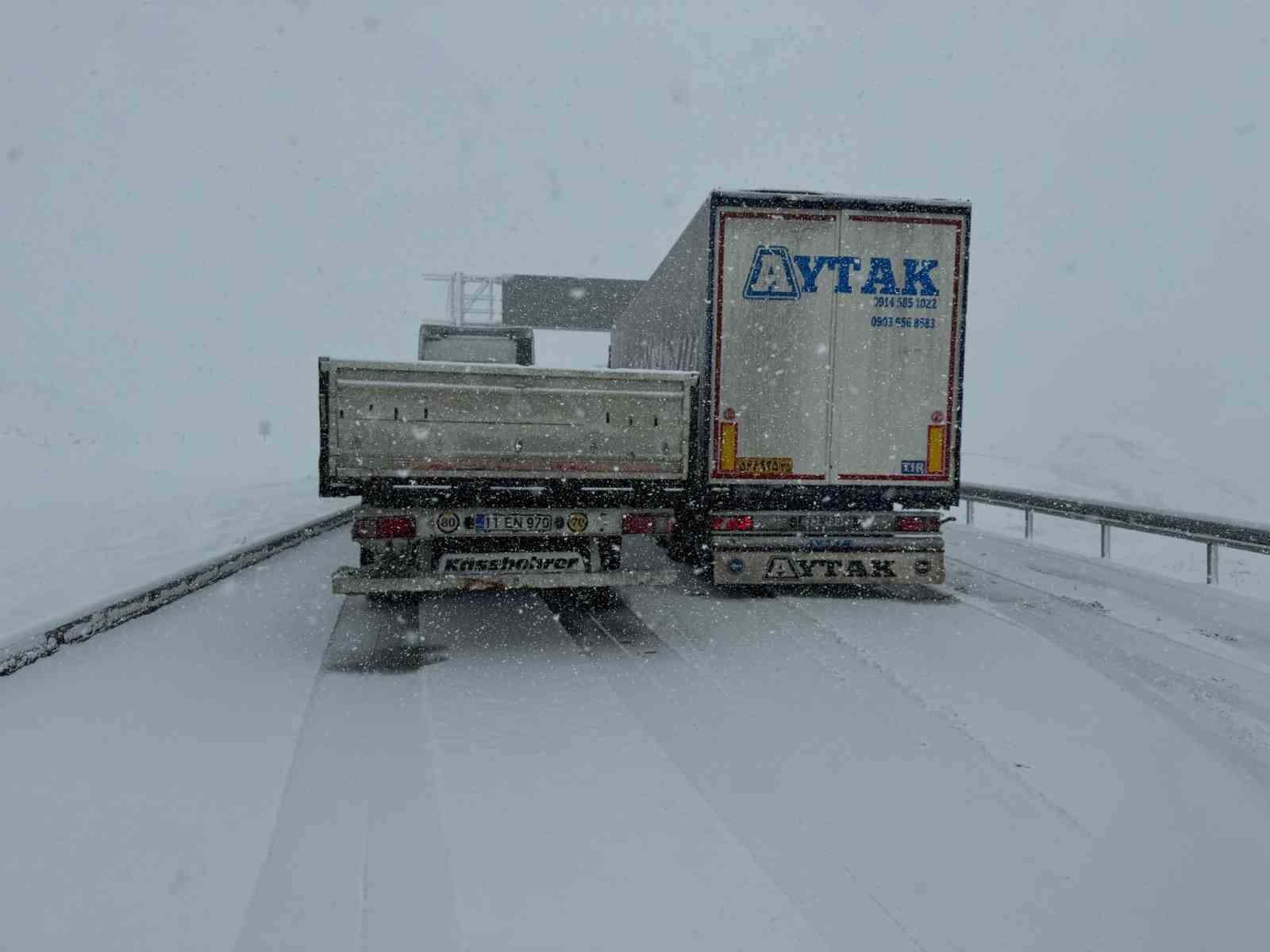 Van’da kar yağışı