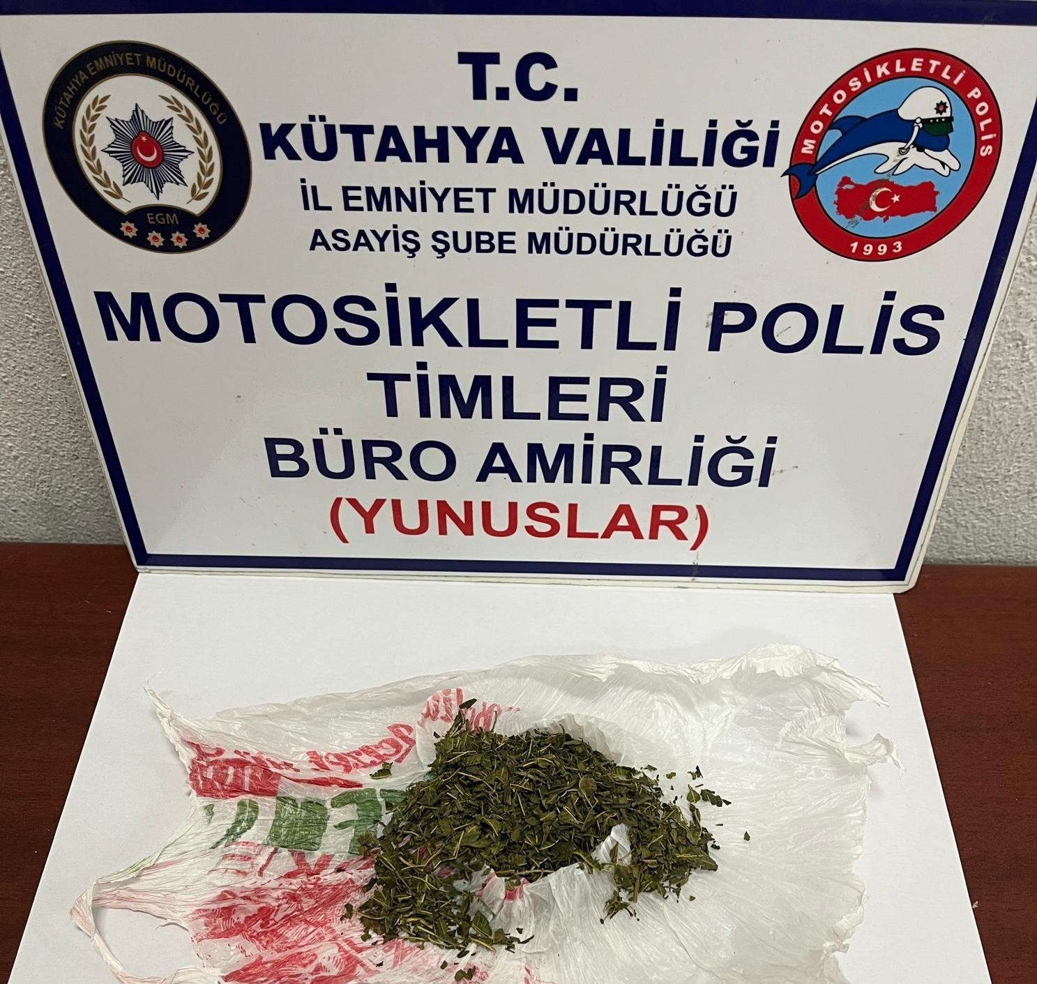 Kütahya’da üzerinde uyuşturucu bulunan kişi gözaltına alındı